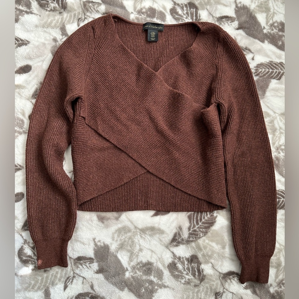 House of Harlow 1960 Crossover Front Sweater Size Medium